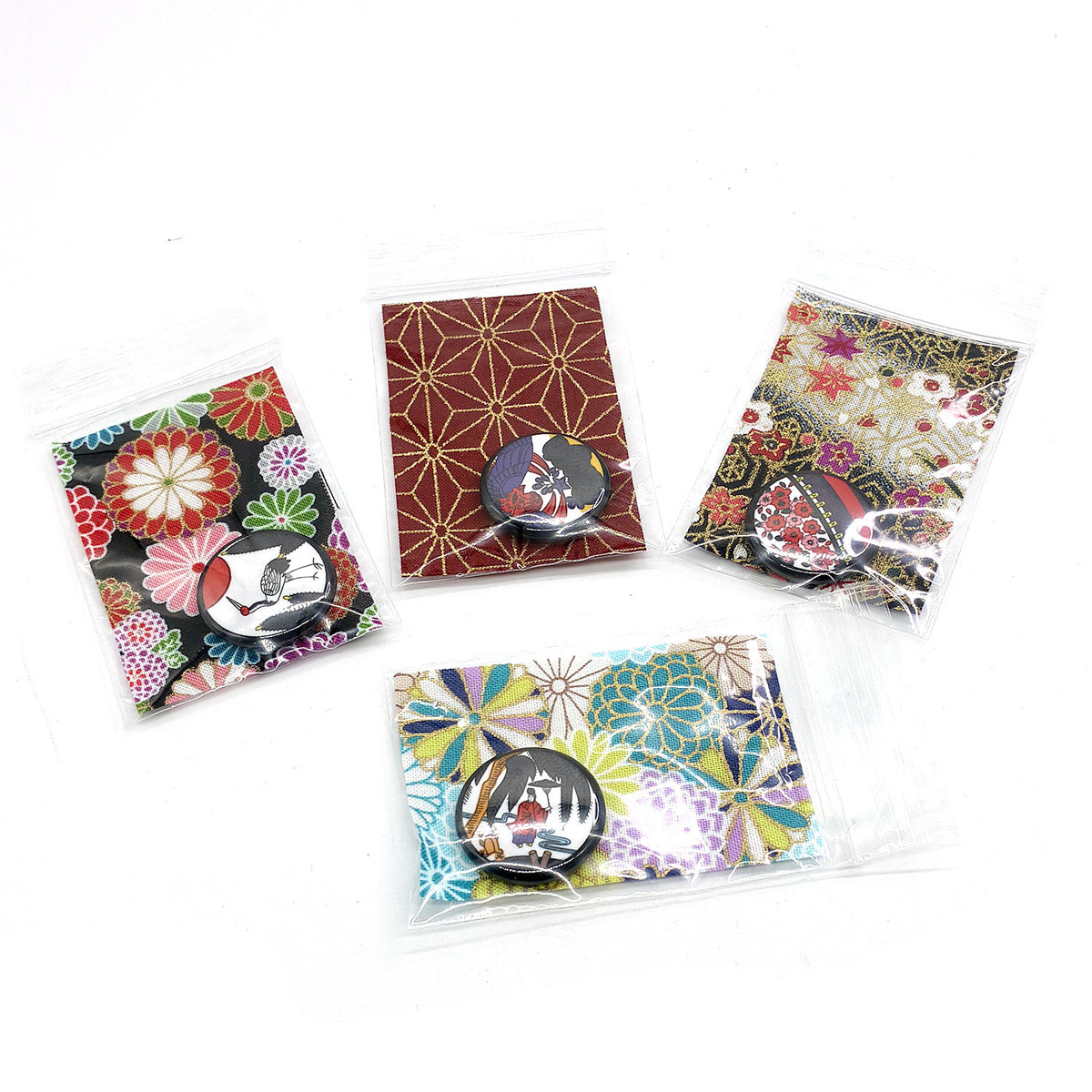 花札缶バッジ「雨四光セット」:【松に鶴】【桜に幕】【月に芒】【柳に小野道風】