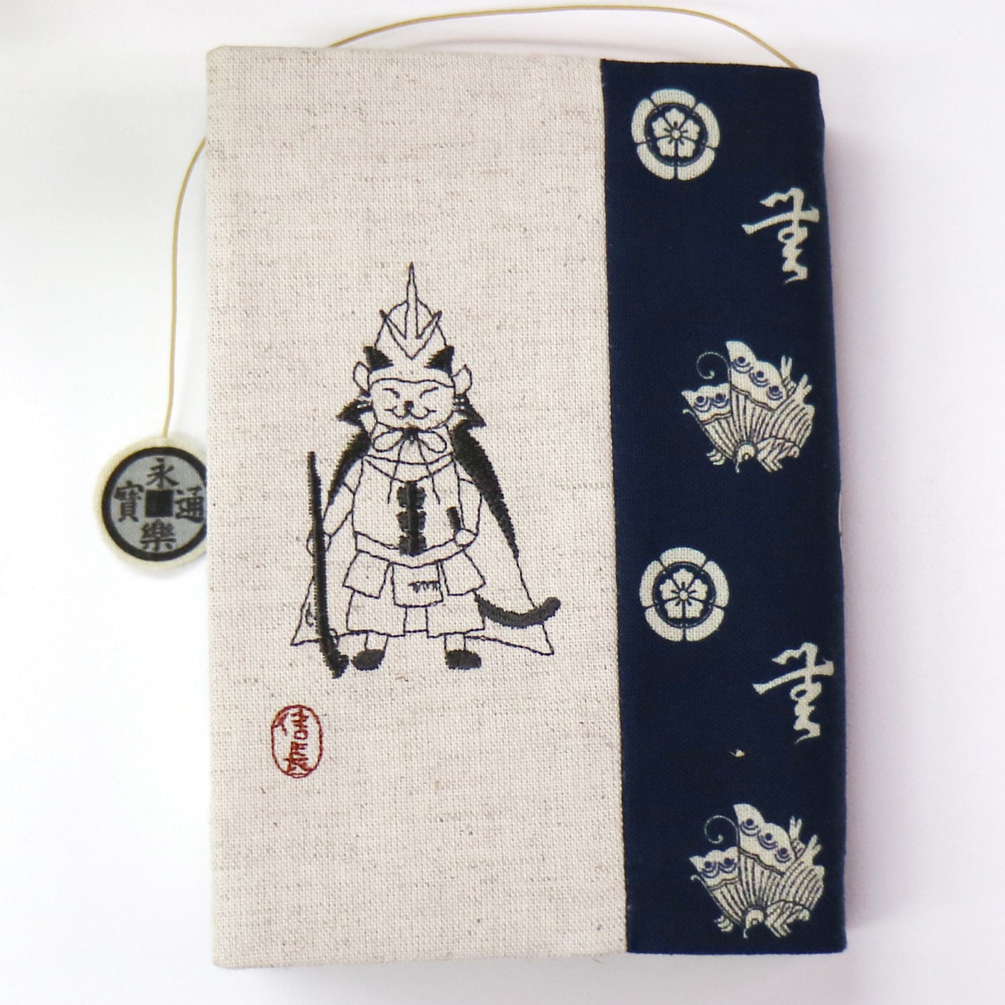 文月 ブックカバー 文庫本カバー 猫武将シリーズ「織田信長」 刺繍 日本製