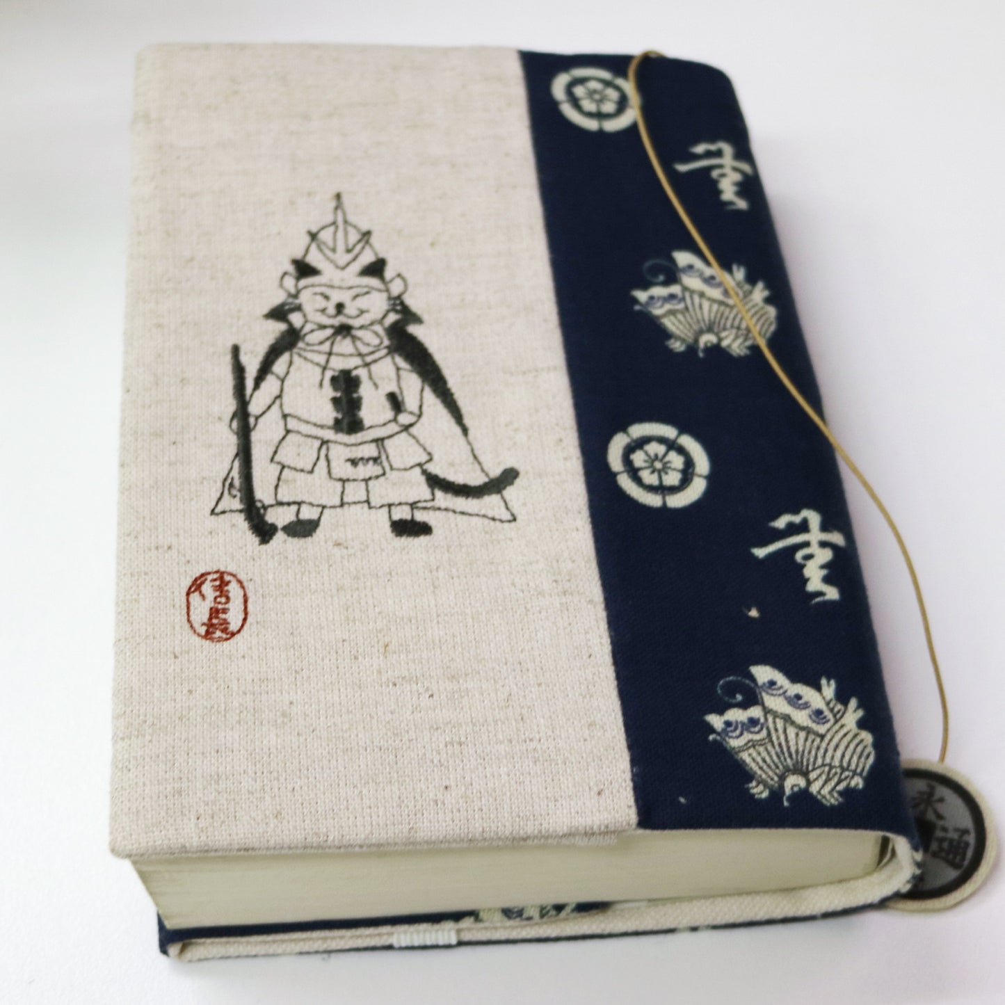 文月 ブックカバー 文庫本カバー 猫武将シリーズ「織田信長」 刺繍 日本製