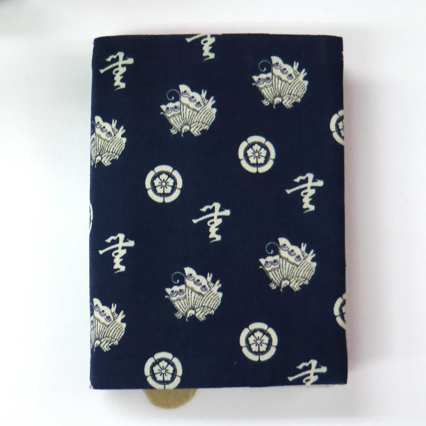 文月 ブックカバー 文庫本カバー 猫武将シリーズ「織田信長」 刺繍 日本製