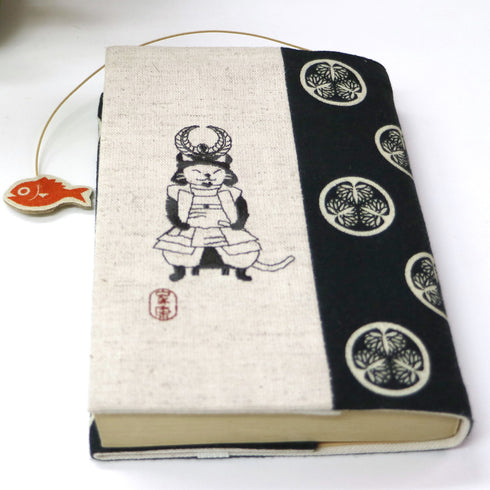 文月 ブックカバー 文庫本カバー 猫武将シリーズ「徳川家康」刺繍 日本製