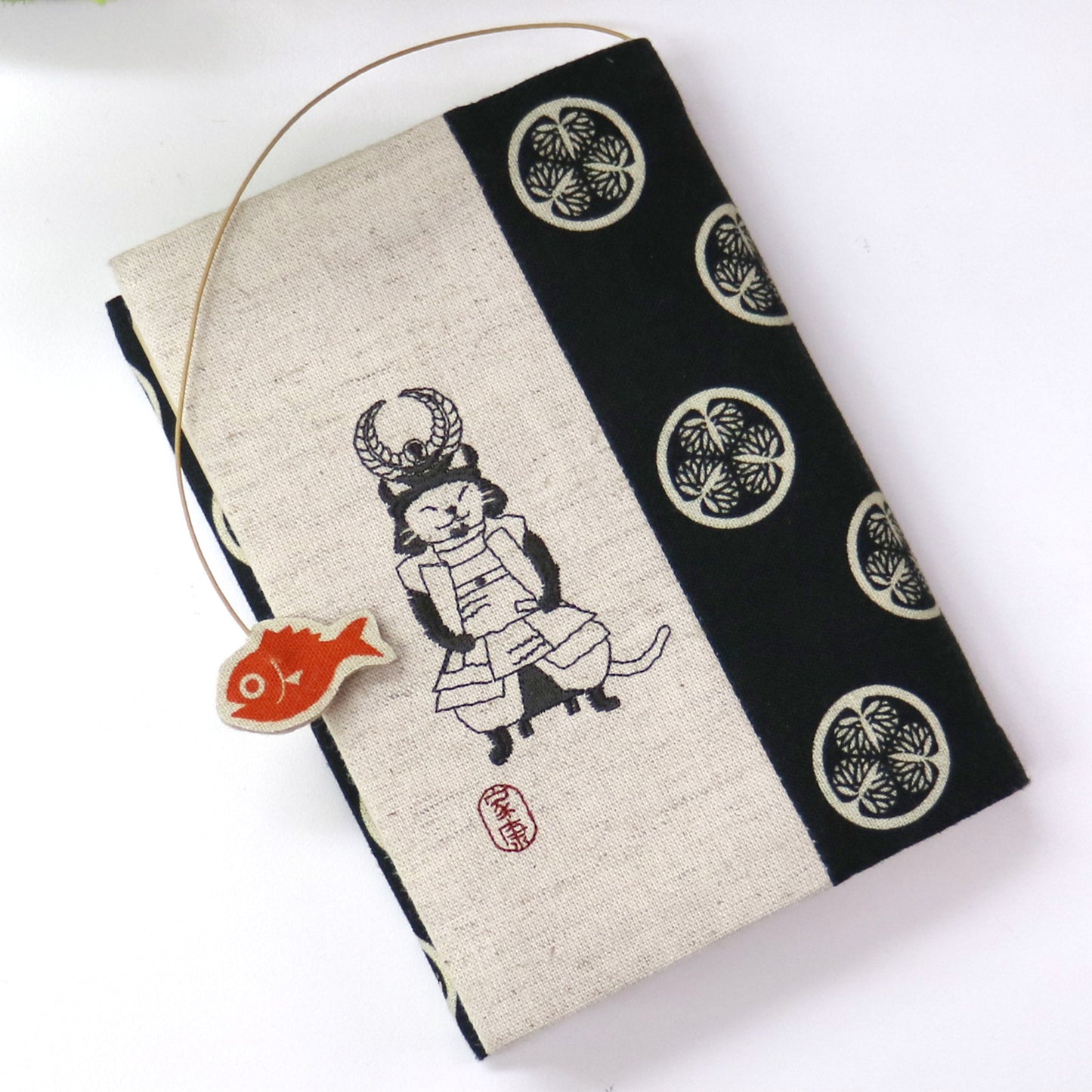 文月 ブックカバー 文庫本カバー 猫武将シリーズ「徳川家康」刺繍 日本製