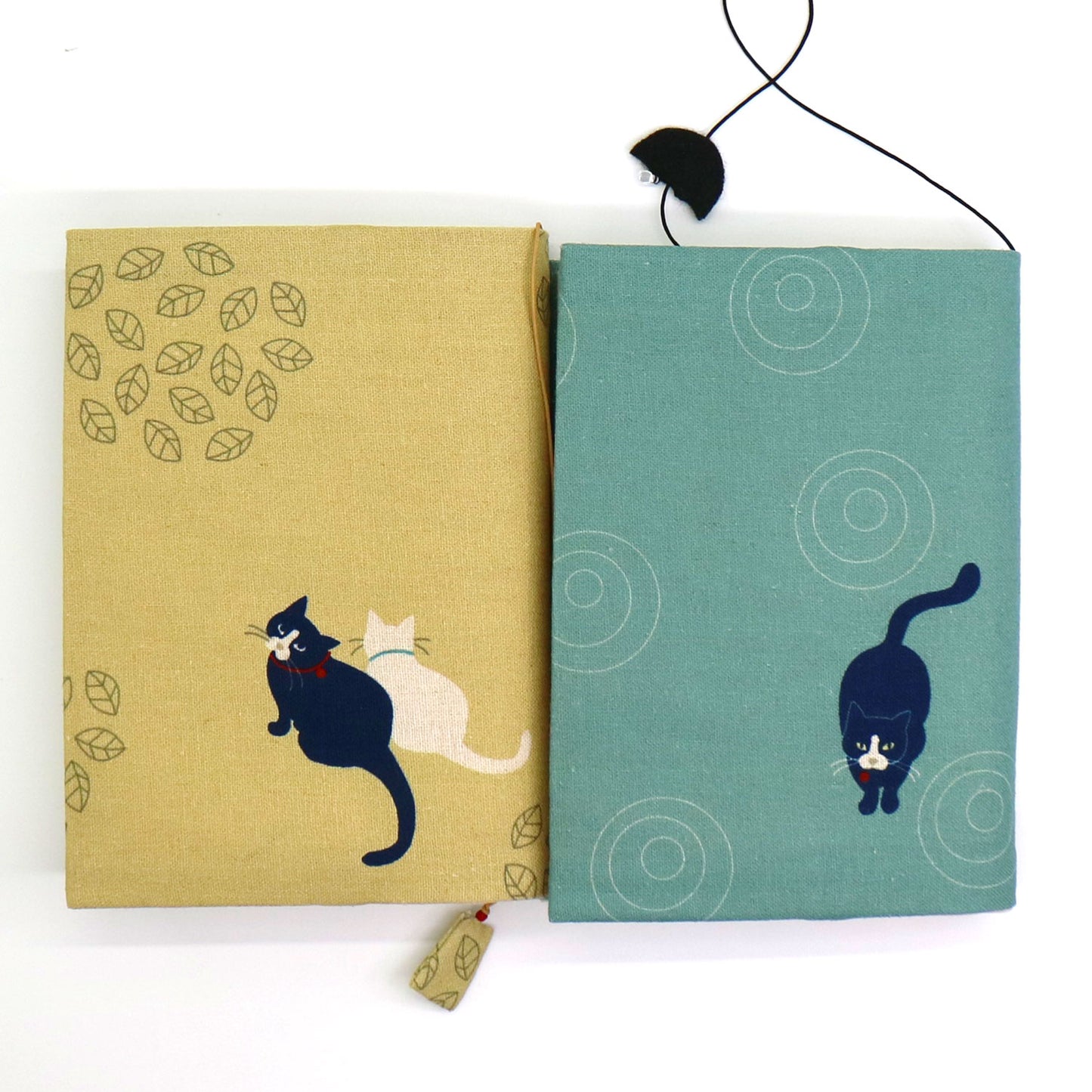 sheepsleep ブックカバー  文庫判「お気に入りの場所」＆「雨が降ってきたよ」