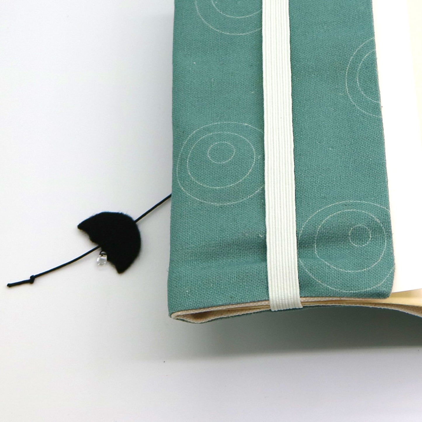 sheepsleep ブックカバー  文庫判「お気に入りの場所」＆「雨が降ってきたよ」