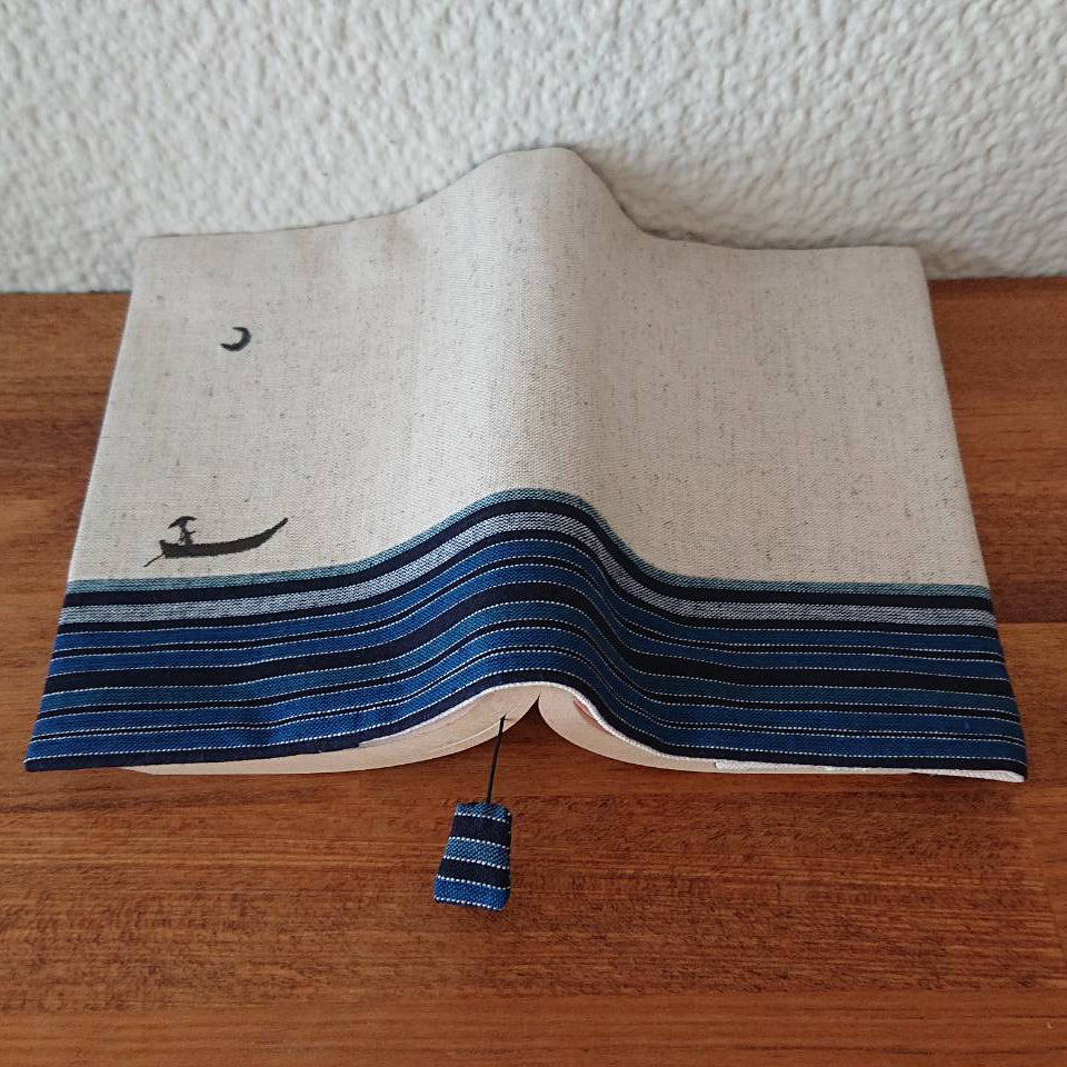 sheepsleep ブックカバー 文庫判 「渡し船」 刺繍 日本製